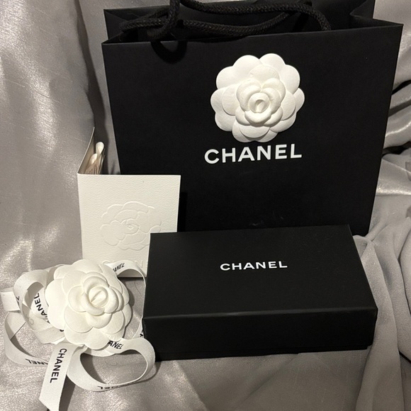 Chanel C Star card holder NWT - Picture 3 of 12